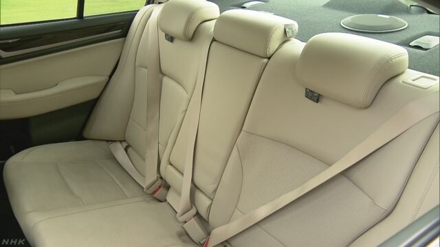 「車の後ろの席の人も必ずシートベルトをしてほしい」