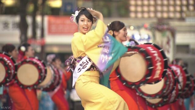 岩手県のお祭り「盛岡さんさ踊り」が始まる