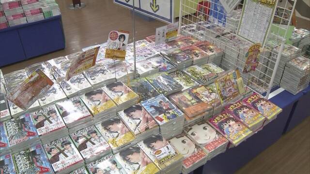 本よりスマホで読む漫画の売り上げのほうが多くなる