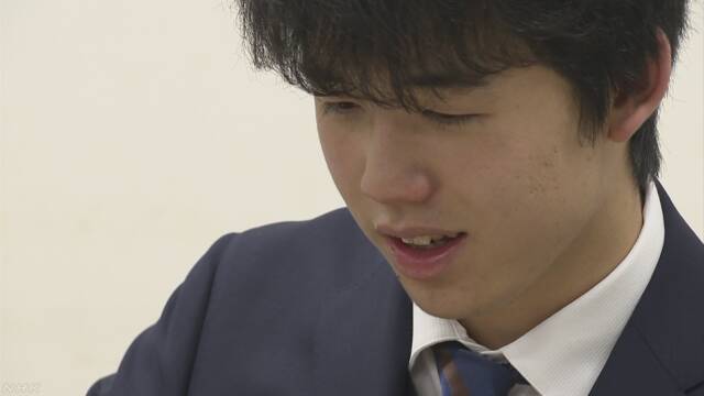 将棋の藤井聡太さんが中学生で初めて五段になる