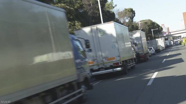 3月と4月 引っ越しの会社で働く人やトラックが足りない