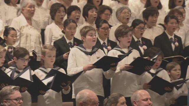 福島県南相馬市の子どもたちがウィーンで歌を歌う