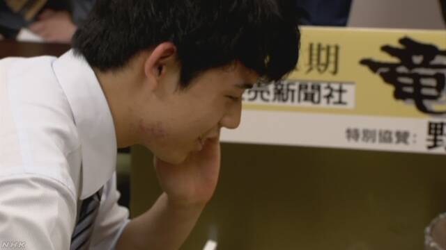 将棋の藤井聡太さん 今まででいちばん若く「七段」になる