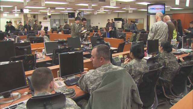 アメリカと韓国の軍「8月の訓練をやめる」