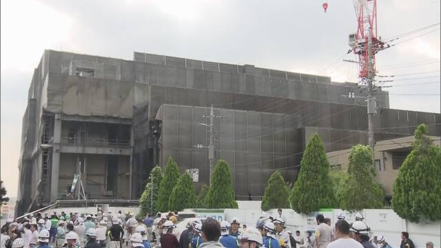 東京都多摩市 つくっているビルの火事で5人が亡くなる