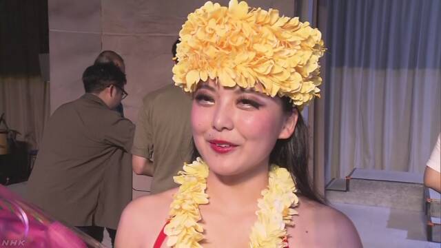 福島県 フラダンスの新しいダンサーがショーに出る