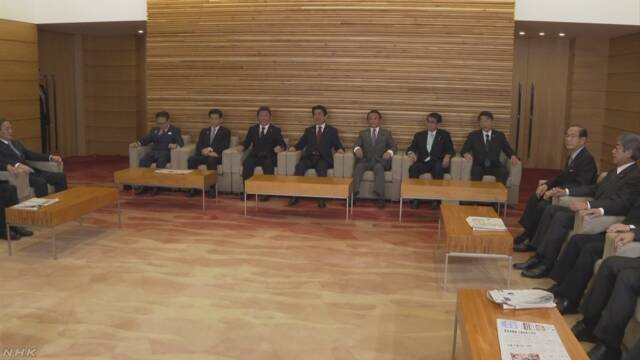 日本で働く外国人を増やすための法律の案 政府が決める