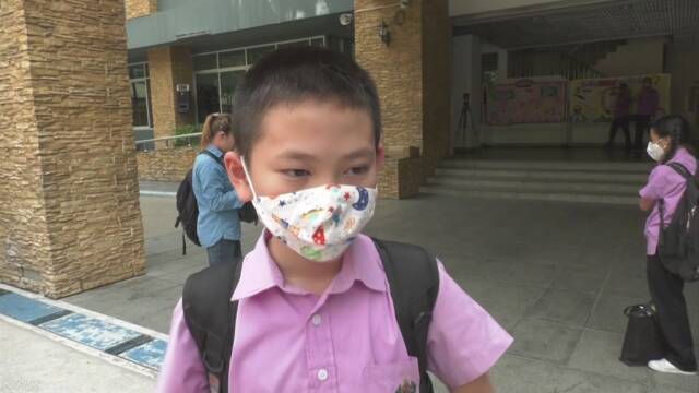 タイのバンコク 空気がとても汚いため学校を休みにする