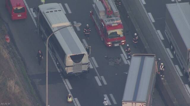 携帯電話を使いながら運転 亡くなる事故の割合が2倍高い